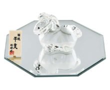 ガラス製 午 馬 うま 置物 干支飾り 2026年 開運 八角形 ミラー 鏡 台付き